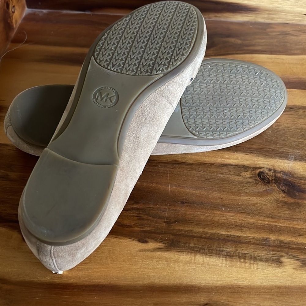 Michael Kors Thalia Creamy beige Women's Flats - Picture 6 of 6